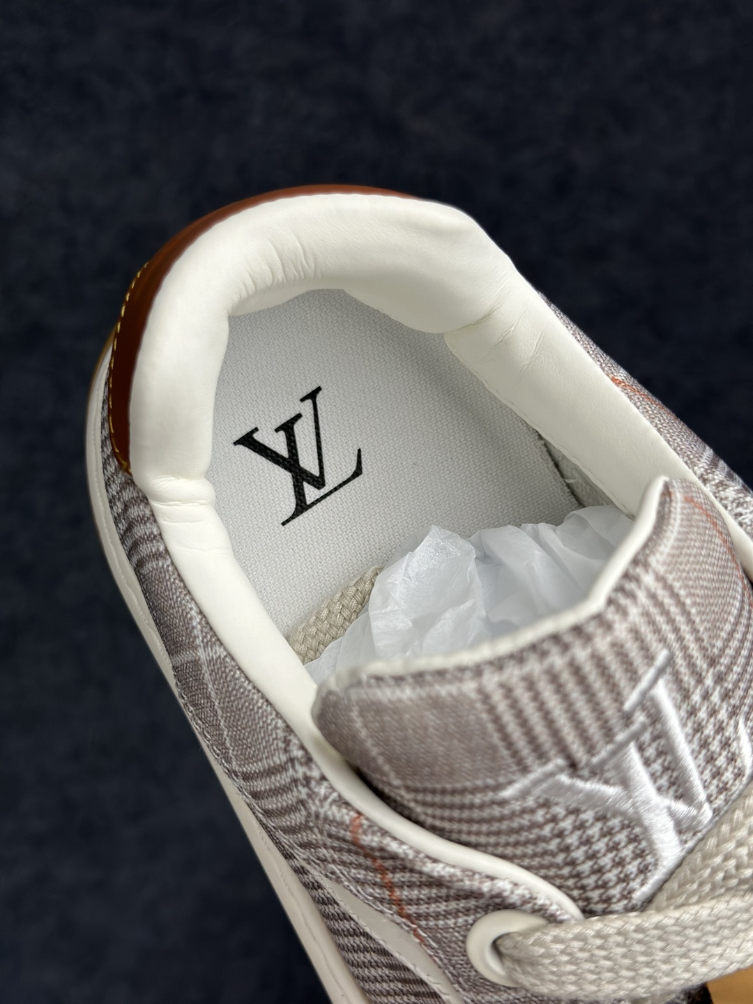 LOUIS VUITTON x The Darjeeling 联名款 Tilted 小牛皮 徽标 圆头系带 低帮 板鞋 男款 米色