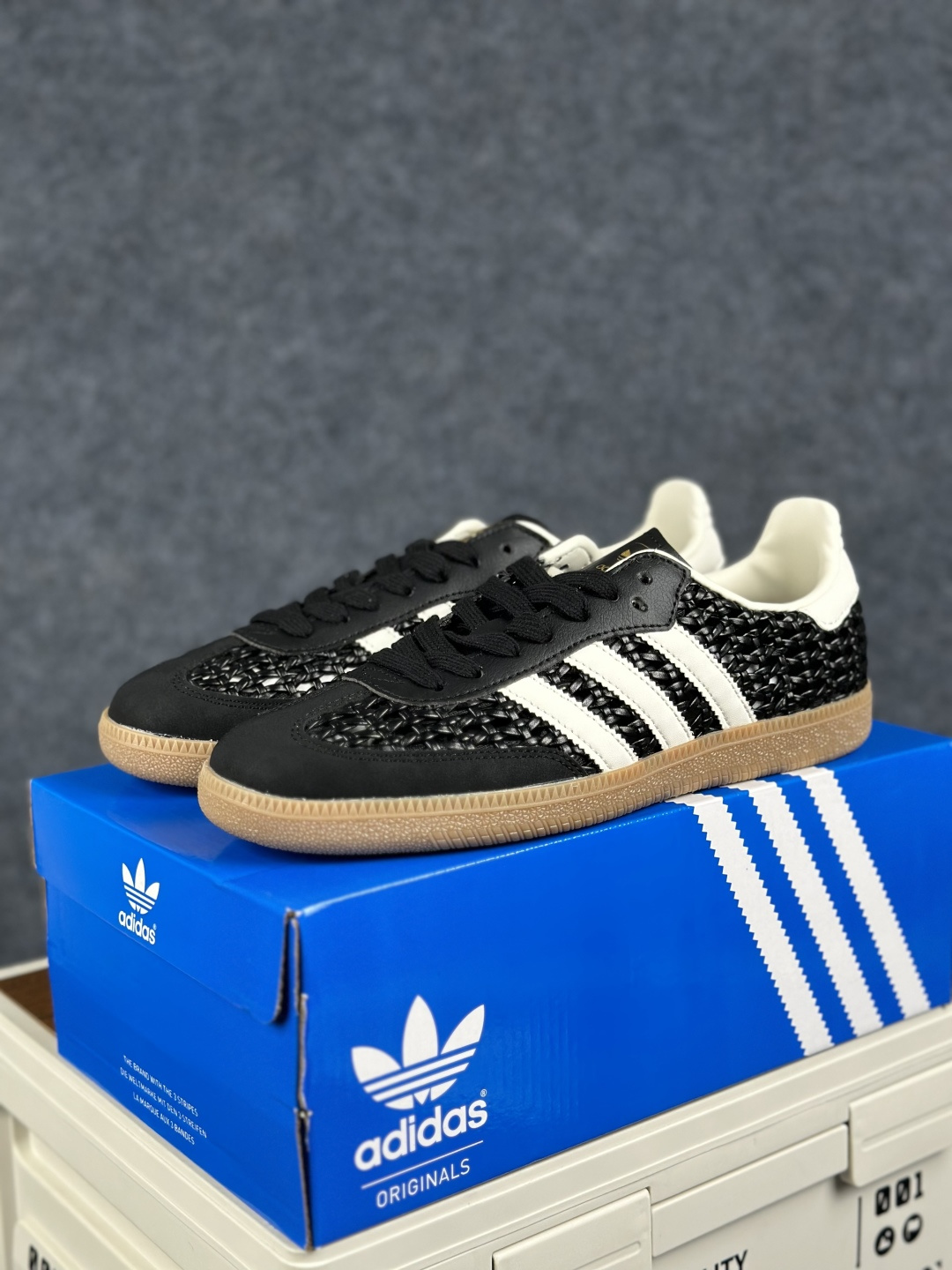 HZ版Adidas Originals Samba 阿迪达斯三叶草 桑巴舞系列绅士德训足球风百搭低帮休闲运动板鞋 HQ9282-Top High Quatity Cheap Sneakers Fashion Clothing Clothes Bags handbags Shoes of all Brand wholesale With The best Quality And Beautiful Price from China Factory Chinese suppliers wholesaler seller HZ版Adidas Originals Samba 阿迪达斯三叶草 桑巴舞系列绅士德训足球风百搭低帮休闲运动板鞋 HQ9282