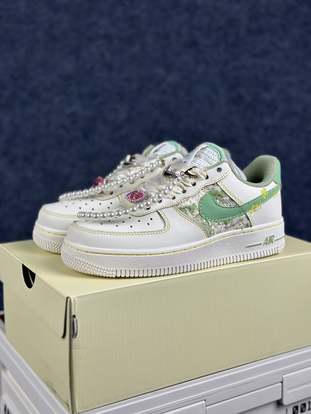 Nike Air Force 1'07 Low ”Jade Pearl Canvas” 手绘涂鸦 青珠画境 空军一号低帮休闲板鞋 FJ7740-111