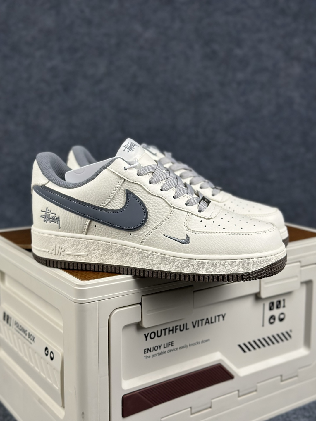 Nike Air Force 1’07 Low 联名款 空军一号低帮休闲板鞋 MM3399-827