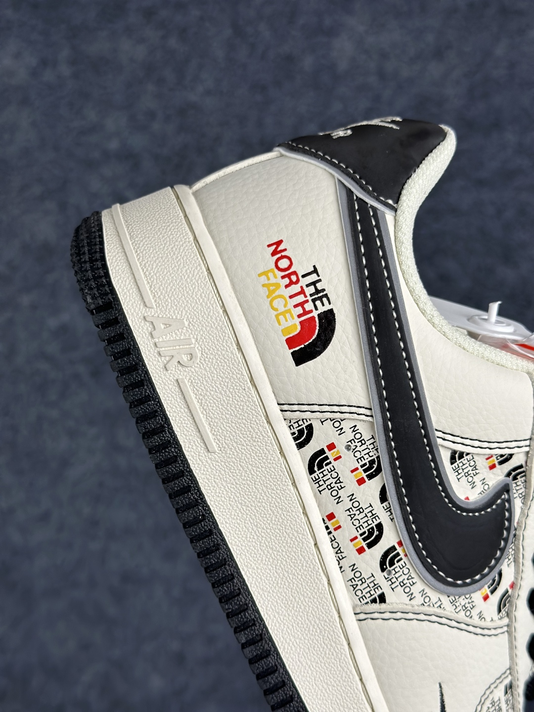 Nike Air Force 1'07 Low 联名款 空军一号低帮休闲板鞋 DD1982-350-Top High Quatity Cheap Sneakers Fashion Clothing Clothes Bags handbags Shoes of all Brand wholesale With The best Quality And Beautiful Price from China Factory Chinese suppliers wholesaler seller Nike Air Force 1'07 Low 联名款 空军一号低帮休闲板鞋 DD1982-350