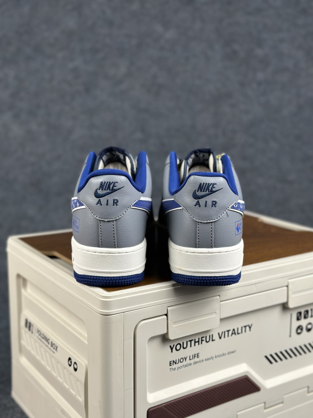 Nike Air Force 1'07 Low 联名款 空军一号低帮休闲板鞋 WY0655-106 Nike Air Force 1'07 Low 联名款 空军一号低帮休闲板鞋 WY0655-106
