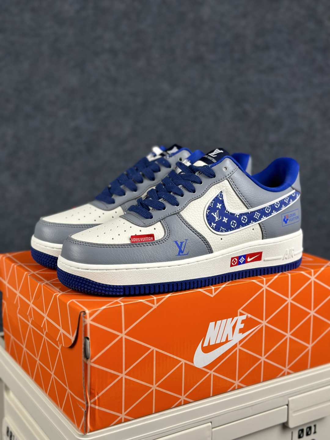 Nike Air Force 1'07 Low 联名款 空军一号低帮休闲板鞋 WY0655-106 Nike Air Force 1'07 Low 联名款 空军一号低帮休闲板鞋 WY0655-106