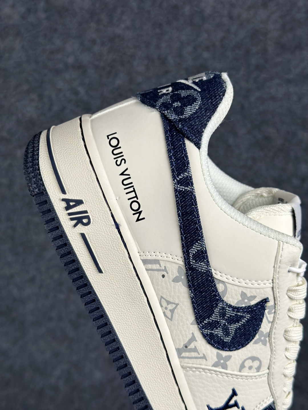 Nike Air Force 1'07 Low 联名款 空军一号低帮休闲板鞋 NH0601-601