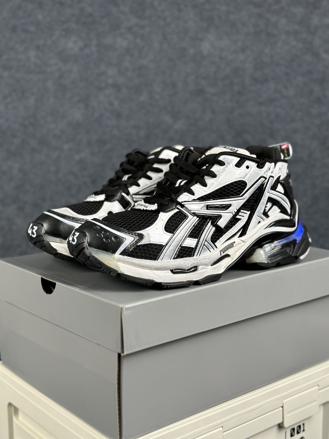 OK扫描版本 纯原版本 7.5代 LED灯鞋 BALENCIAGA 巴黎世家-Runner是通过溢胶做旧缝线等细节-Top High Quatity Cheap Sneakers Fashion Clothing Clothes Bags handbags Shoes of all Brand wholesale With The best Quality And Beautiful Price from China Factory Chinese suppliers wholesaler seller OK扫描版本 纯原版本 7.5代 LED灯鞋 BALENCIAGA 巴黎世家-Runner是通过溢胶做旧缝线等细节