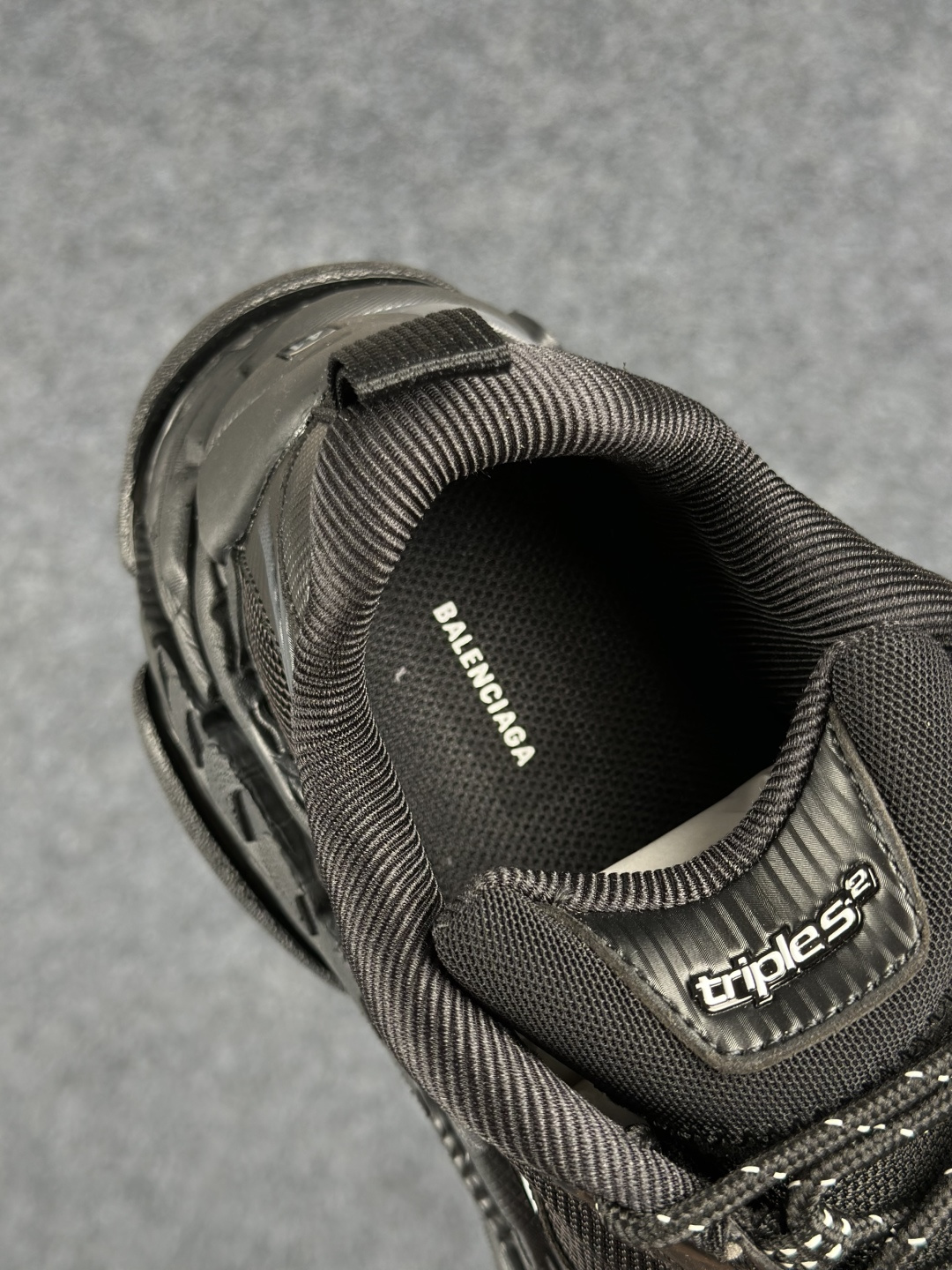 顶级OK Balenciaga巴黎世家 Triple S .2 Gradient