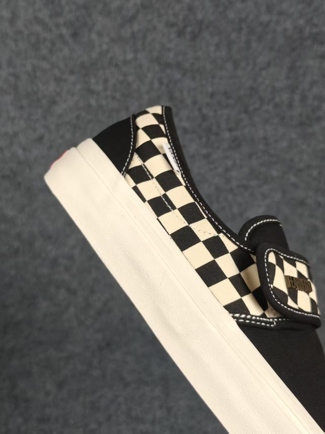 虎扑版!Vans Slip-On 绑带低帮 158V 纯原级别外贸订单!万斯经典 硫化帆布板鞋 正品海鸥线 鞋头包边完美 虎扑版!Vans Slip-On 绑带低帮 158V 纯原级别外贸订单!万斯经典 硫化帆布板鞋 正品海鸥线 鞋头包边完美