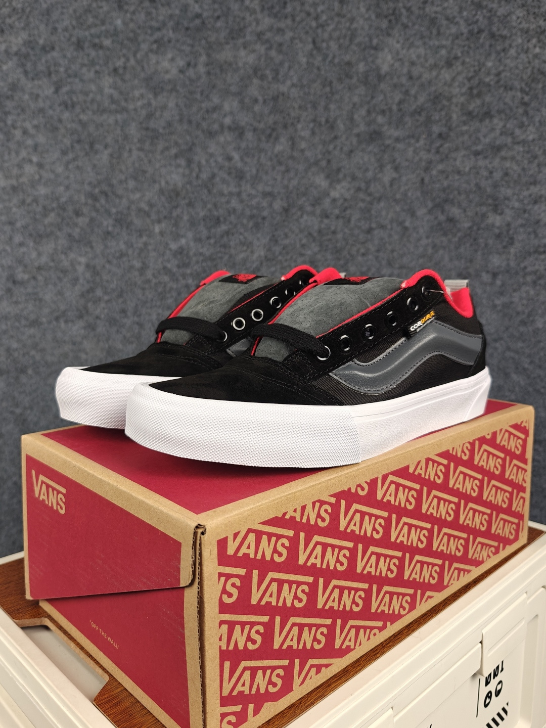 虎扑版!Vans Knu-Skool 低帮 KK54 纯原级别外贸订单!万斯经典 硫化翻毛皮板鞋 粗宽立体标 正品海鸥线 虎扑版!Vans Knu-Skool 低帮 KK54 纯原级别外贸订单!万斯经典 硫化翻毛皮板鞋 粗宽立体标 正品海鸥线