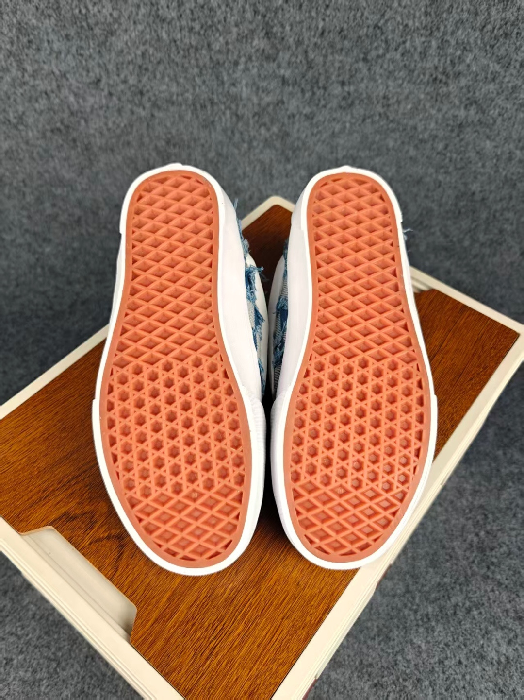 虎扑版！Vans Knu-Skool 低帮 KK55 纯原级别外贸订单！万斯经典 硫化翻毛皮板鞋 粗宽立体标 正品海鸥线