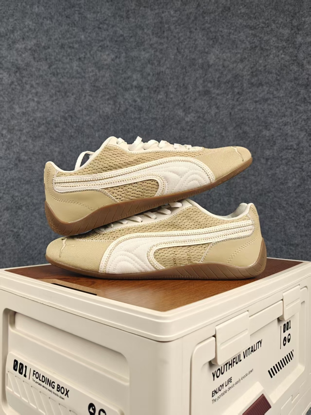 Puma Speedcet OG 彪马低帮复古运动休闲赛车跑鞋 以趣味十足又前卫复古的设计引领潮流,将赛道精神融入街头 Puma Speedcet OG 彪马低帮复古运动休闲赛车跑鞋 以趣味十足又前卫复古的设计引领潮流,将赛道精神融入街头