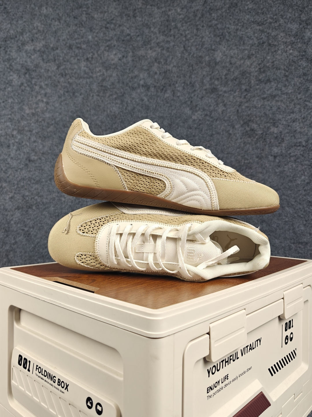Puma Speedcet OG 彪马低帮复古运动休闲赛车跑鞋 以趣味十足又前卫复古的设计引领潮流,将赛道精神融入街头 Puma Speedcet OG 彪马低帮复古运动休闲赛车跑鞋 以趣味十足又前卫复古的设计引领潮流,将赛道精神融入街头