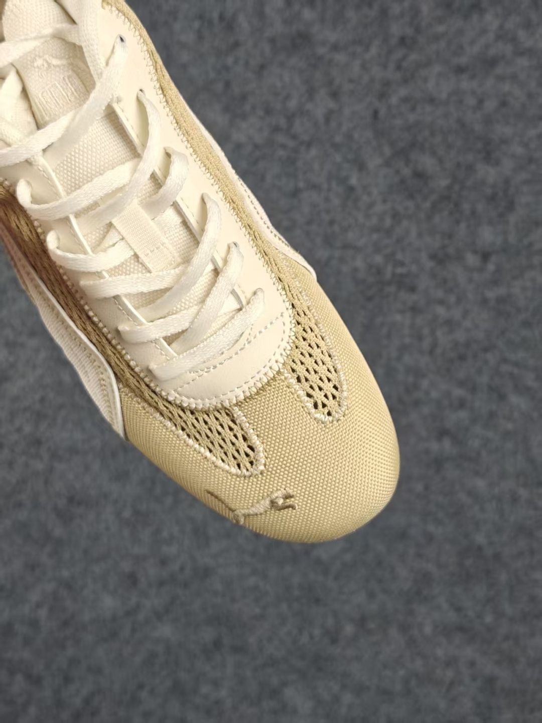 Puma Speedcet OG 彪马低帮复古运动休闲赛车跑鞋 以趣味十足又前卫复古的设计引领潮流,将赛道精神融入街头 Puma Speedcet OG 彪马低帮复古运动休闲赛车跑鞋 以趣味十足又前卫复古的设计引领潮流,将赛道精神融入街头