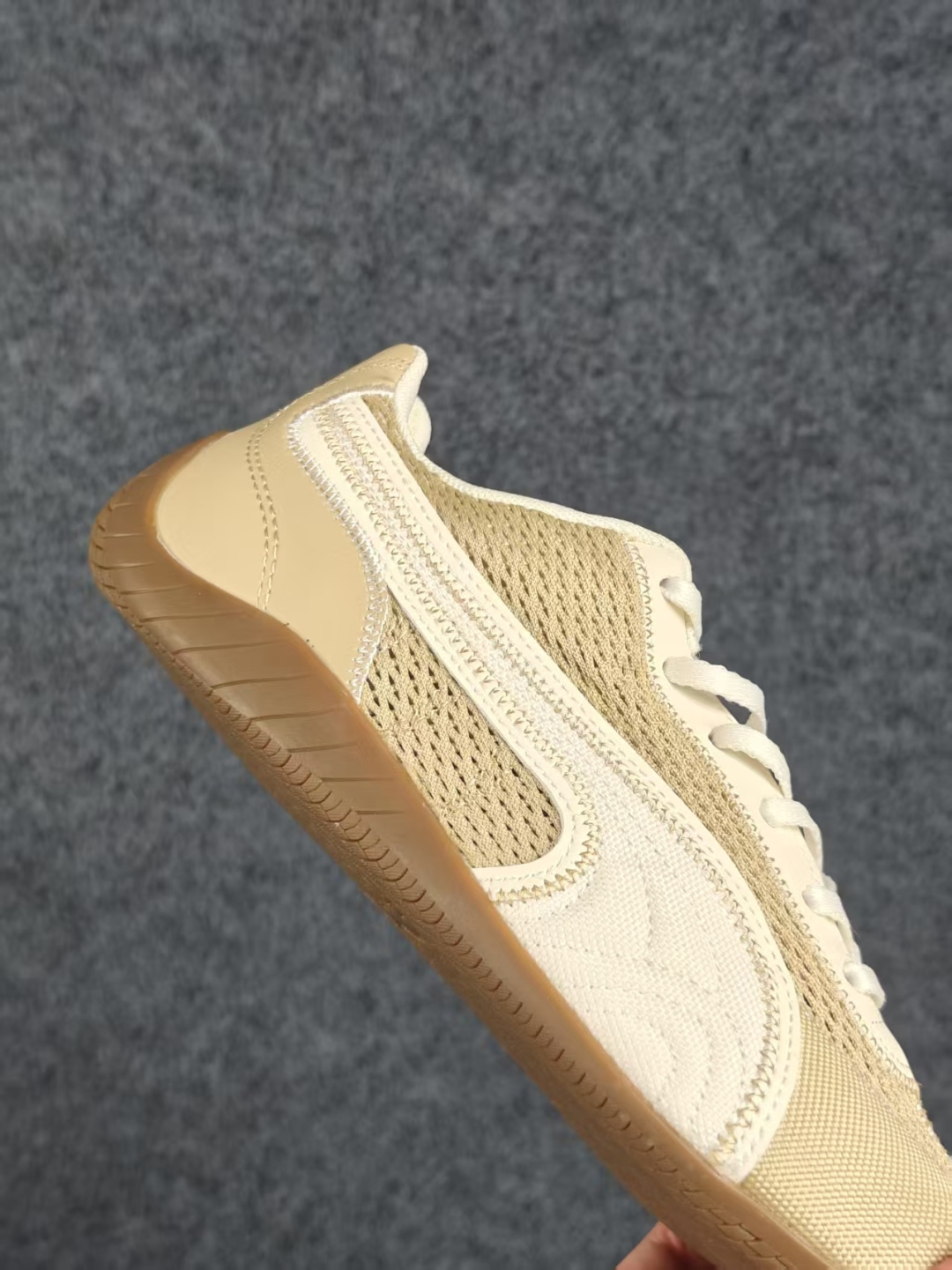 Puma Speedcet OG 彪马低帮复古运动休闲赛车跑鞋 以趣味十足又前卫复古的设计引领潮流,将赛道精神融入街头 Puma Speedcet OG 彪马低帮复古运动休闲赛车跑鞋 以趣味十足又前卫复古的设计引领潮流,将赛道精神融入街头