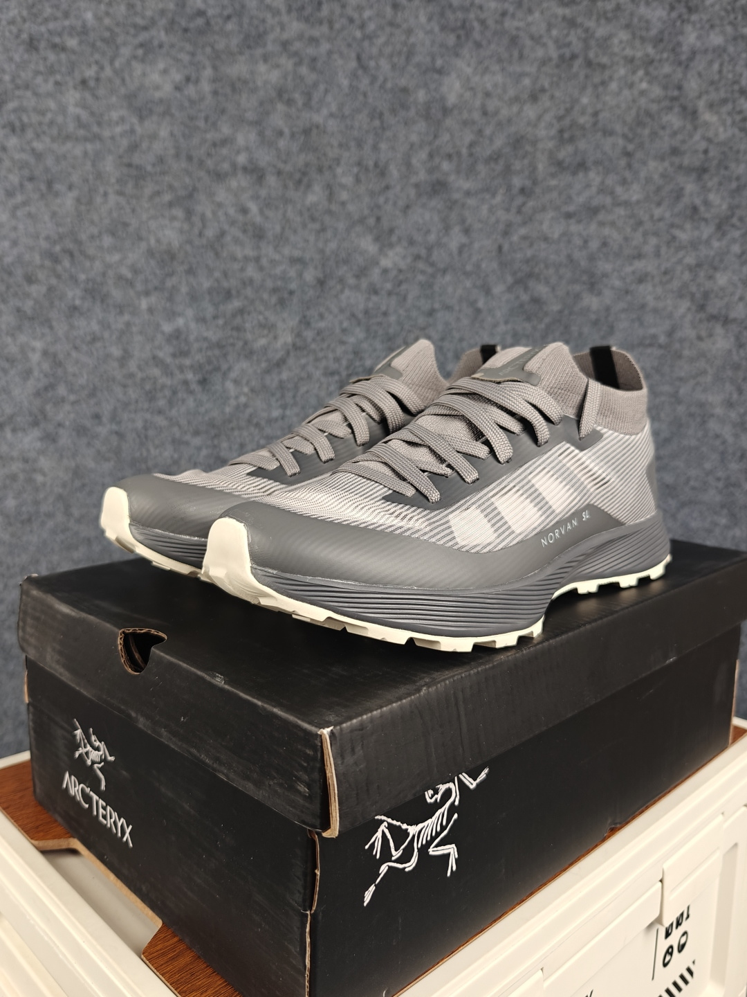 始祖鸟·Arc'teryx KNORVAN SL3系列 未来之壳系列低帮轻量化透气越野徒步户外运动跑鞋“  又到了登山的