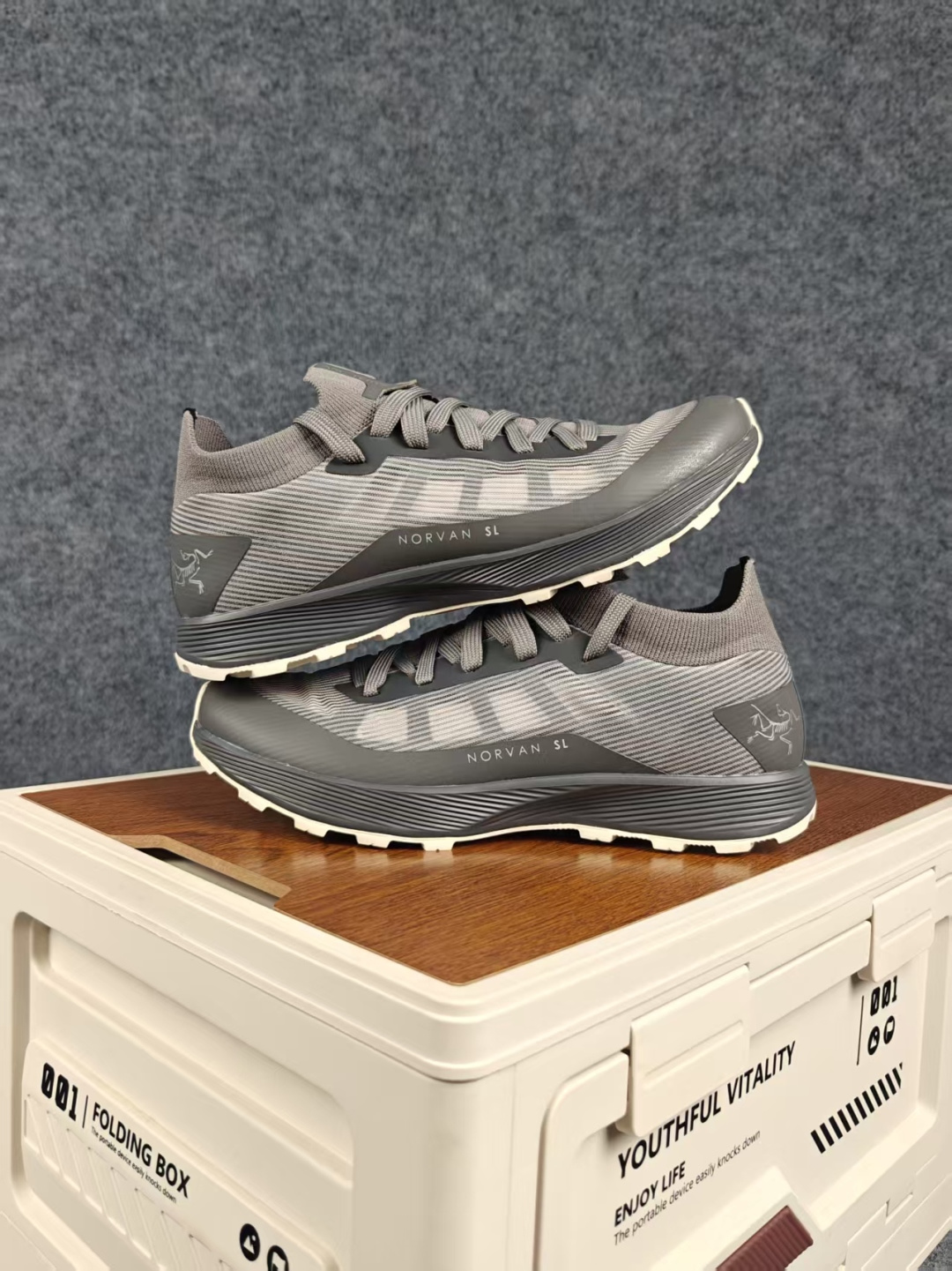 始祖鸟·Arc'teryx KNORVAN SL3系列 未来之壳系列低帮轻量化透气越野徒步户外运动跑鞋“  又到了登山的
