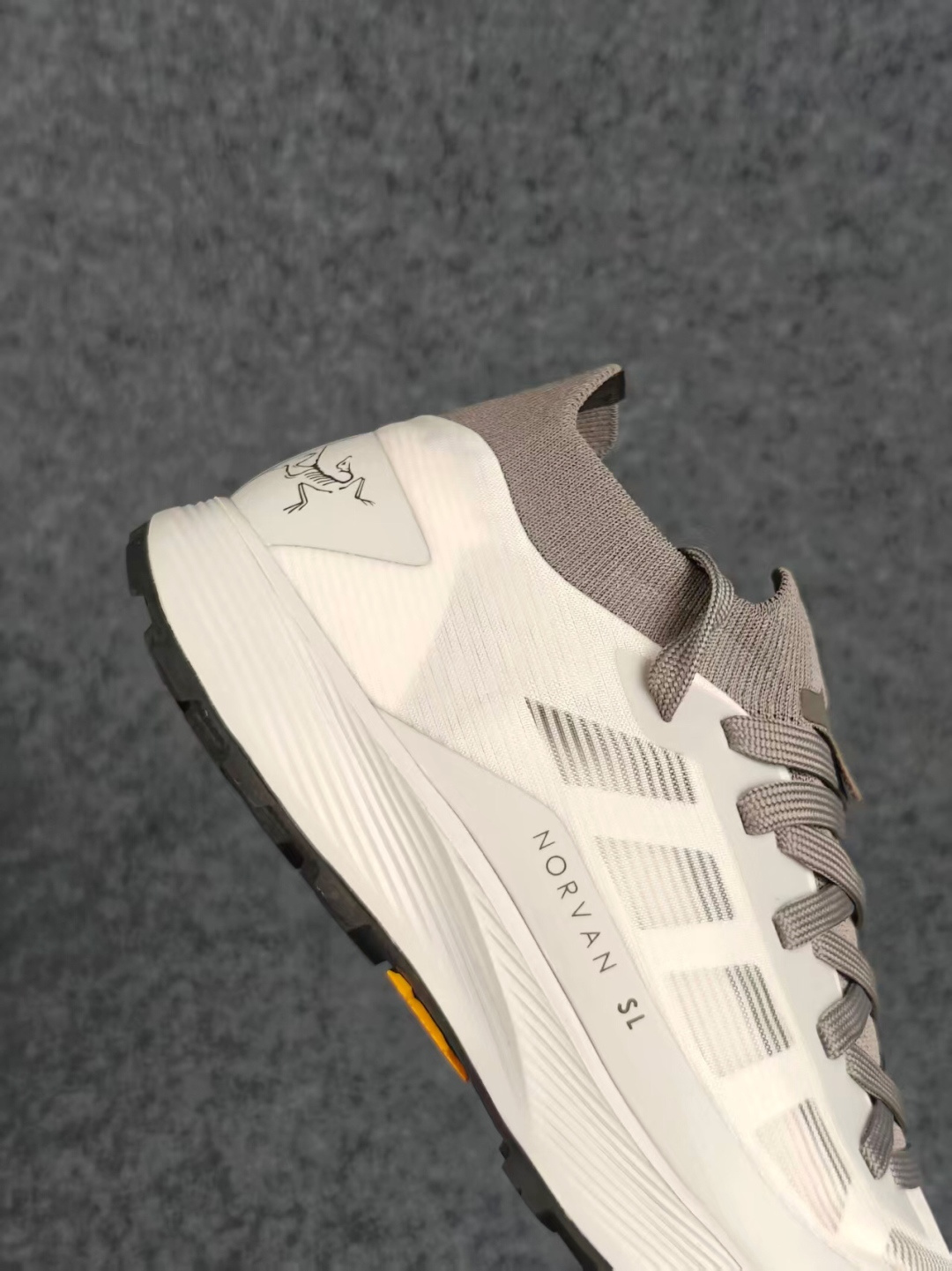 始祖鸟·Arc'teryx KNORVAN SL3系列 未来之壳系列低帮轻量化透气越野徒步户外运动跑鞋“  又到了登山的