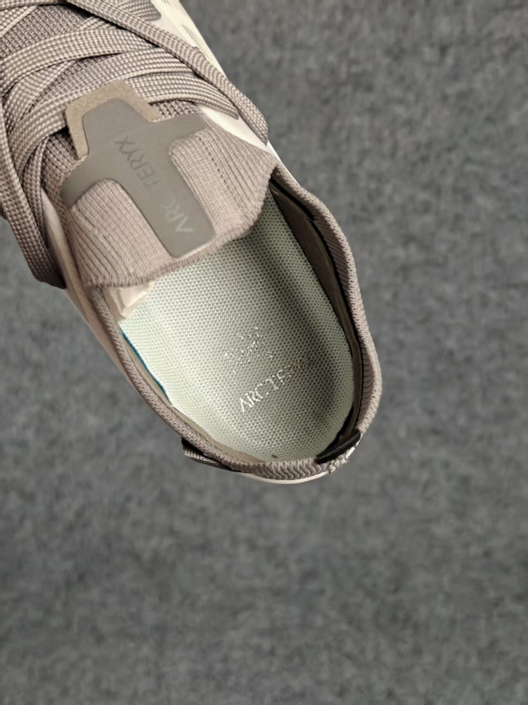 始祖鸟·Arc'teryx KNORVAN SL3系列 未来之壳系列低帮轻量化透气越野徒步户外运动跑鞋“  又到了登山的