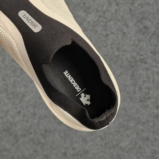 DESCENTE EASE AIR JR 迪桑特 运动慢跑鞋 大厂出品 透气针织鞋面搭配 BOA螺丝系带系统 带来舒 DESCENTE EASE AIR JR 迪桑特 运动慢跑鞋 大厂出品 透气针织鞋面搭配 BOA螺丝系带系统 带来舒