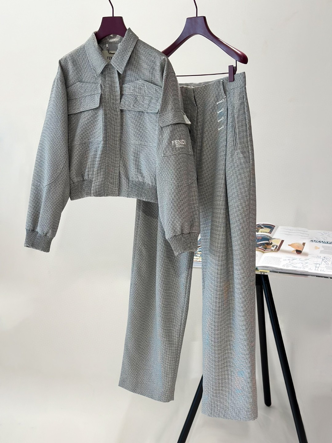 NO:315307,Tops and pants FE*DI Holiday Series (original version) Short style pilot jacket British silhouette pants Tenderness and personality Song Hye Kyo Hailey The same style Big products have been released, Jackets & coats, Jackets & coats, Alexander wang19860909上衣裤子FE*DI 假日系列 (原版开版)短款飞行员夹克外套英伦廓形裤 温柔不缺个性 宋慧乔海莉 同款 大货已出,,jackets & coats,jackets & coats,alexander wang,Women's clothing