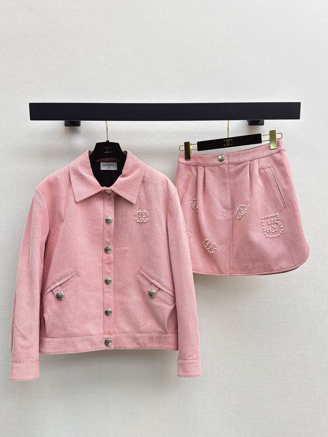 Chanel 25SS Pink Lambskin Jacket & Skirt Set with Logo and Pearl Details 2 cmp a1756637958710 0636