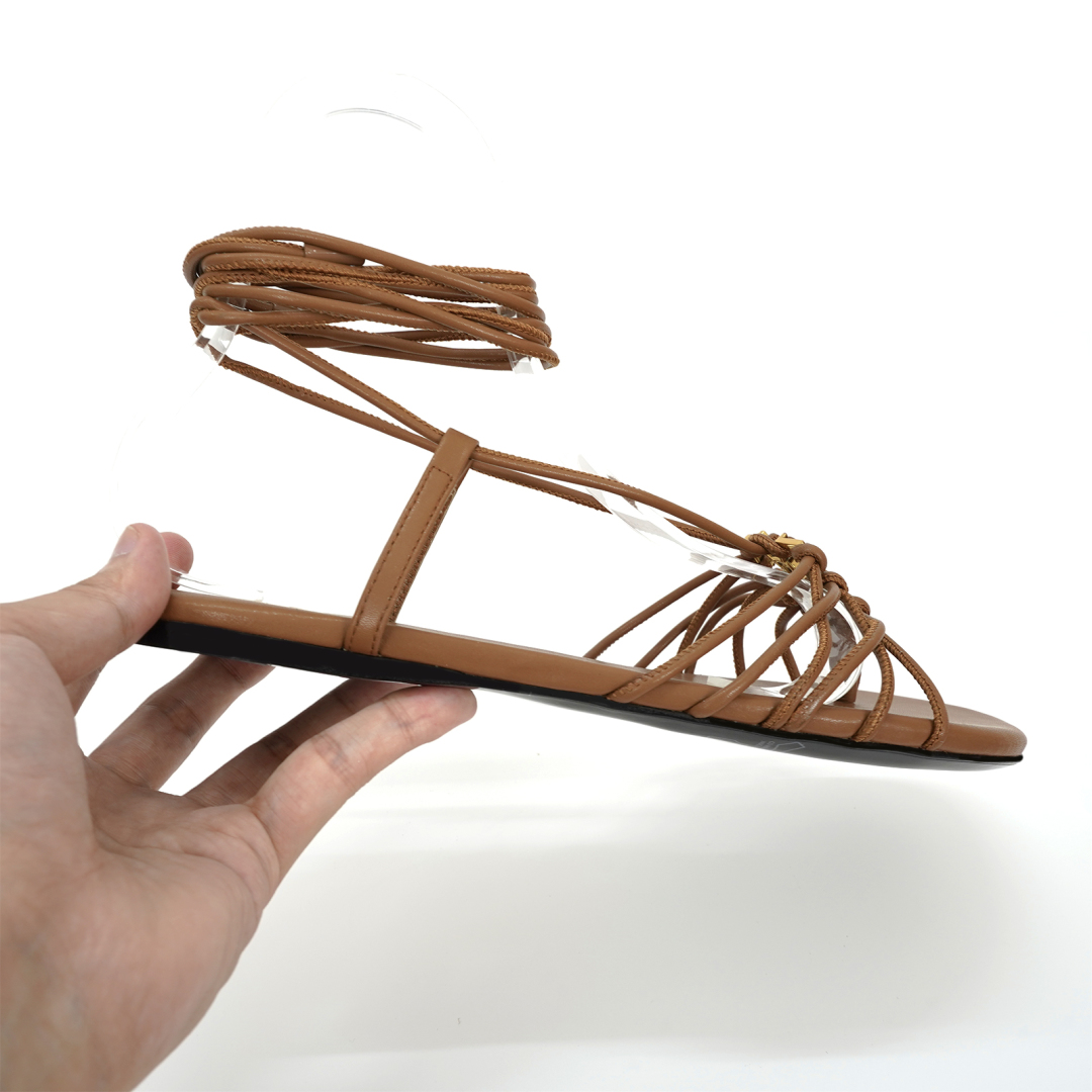 Yves Saint Laurent YSL Sandals: Classic Design with Unique Knitting and High-Fashion Elements - 图片 3