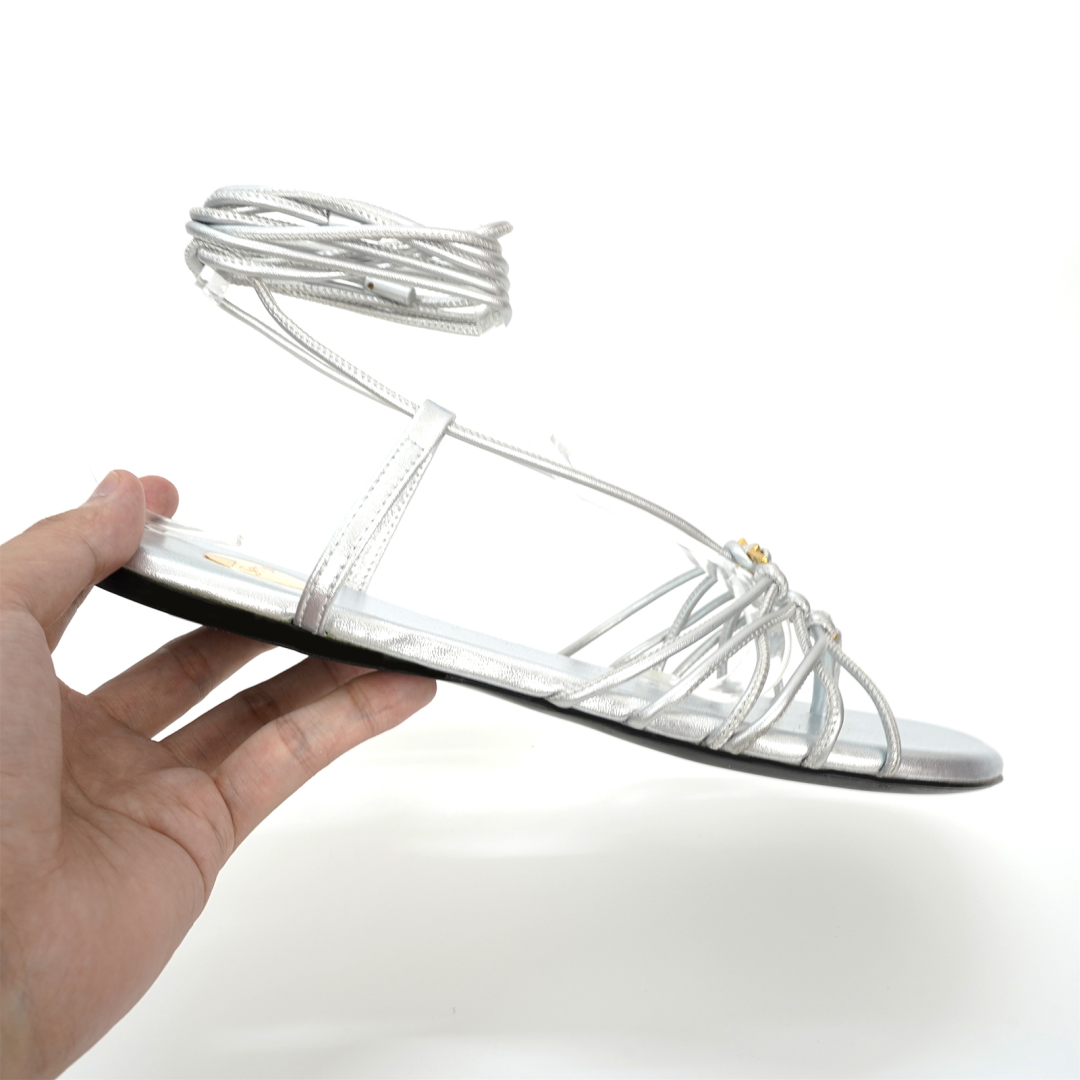 Yves Saint Laurent YSL Sandals: Classic Design Style, Gold Logo Decorations, French Elegance, Leather Material, Various Sizes - 图片 4