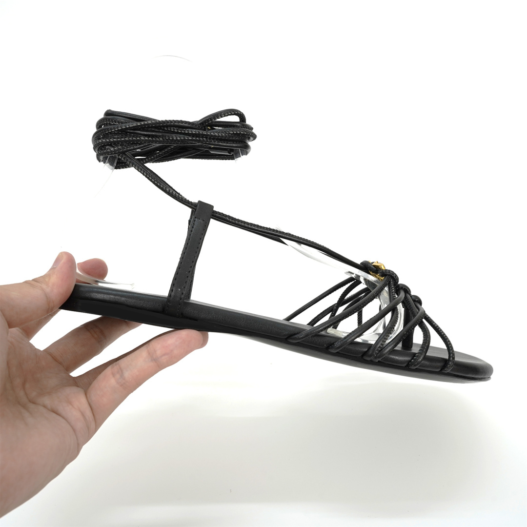 YSL Sandals: Classic Foot-Lacing Style with Gold Logo Decorations in Leather for Fashion Holidays - 图片 3