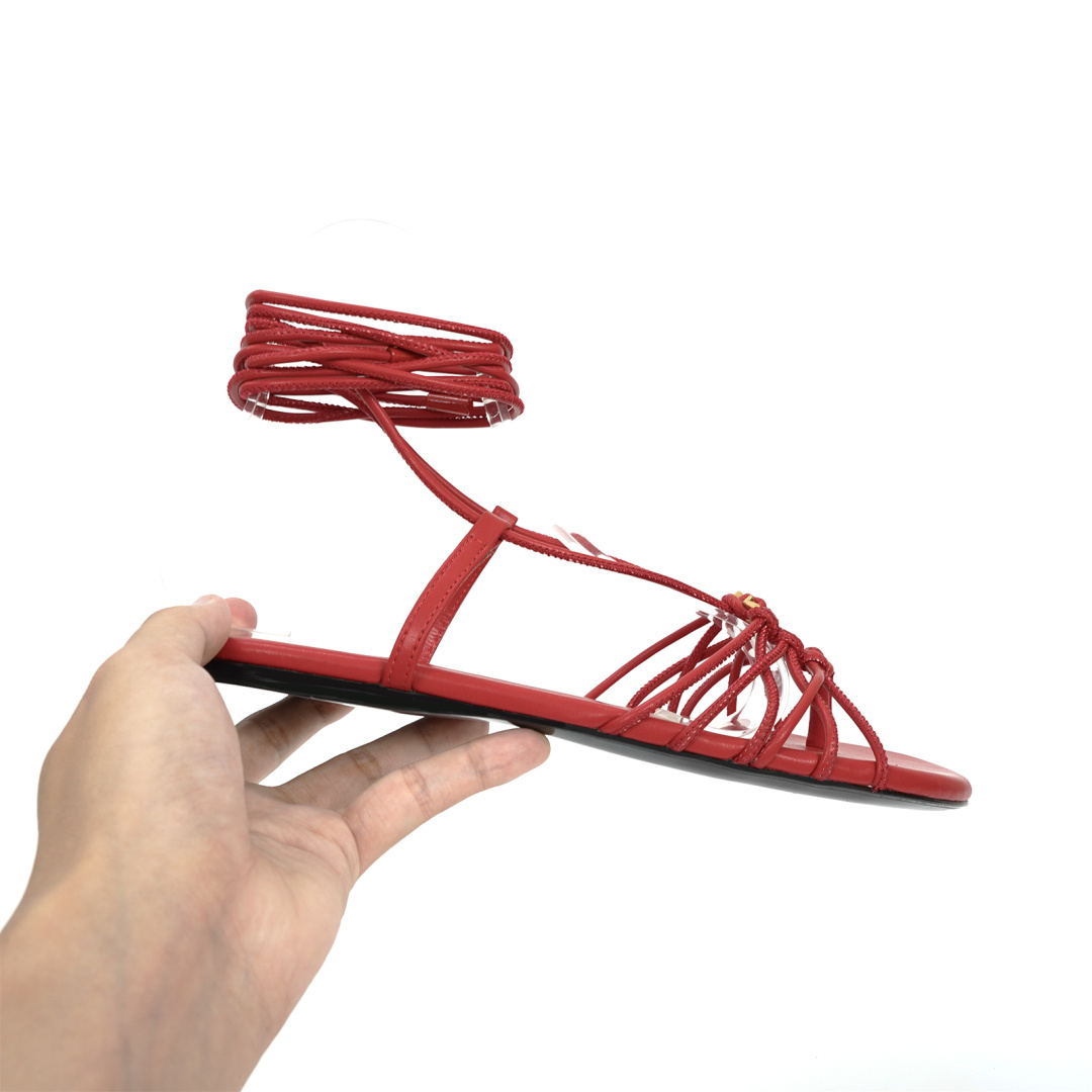 Yves Saint Laurent Sandals: Classic Design with Staggered Corsets and Gold Logo Decorations - 图片 3