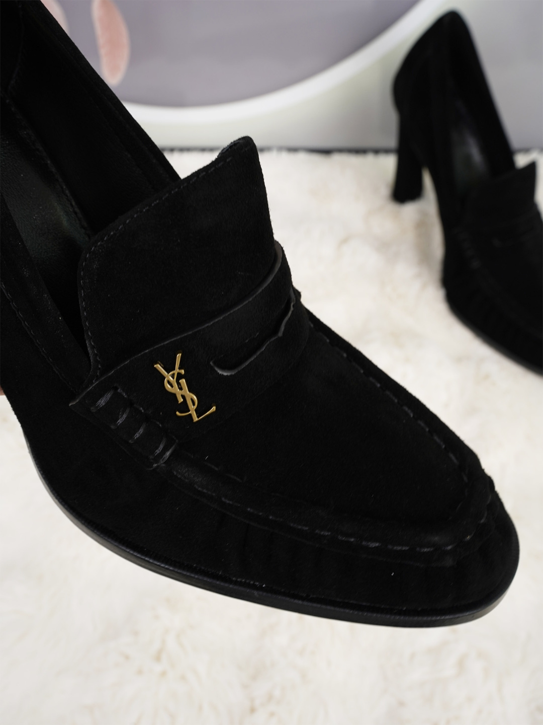 YSL 圣罗兰经典乐福高跟单鞋,自带的黑色调,适配所有场合 4