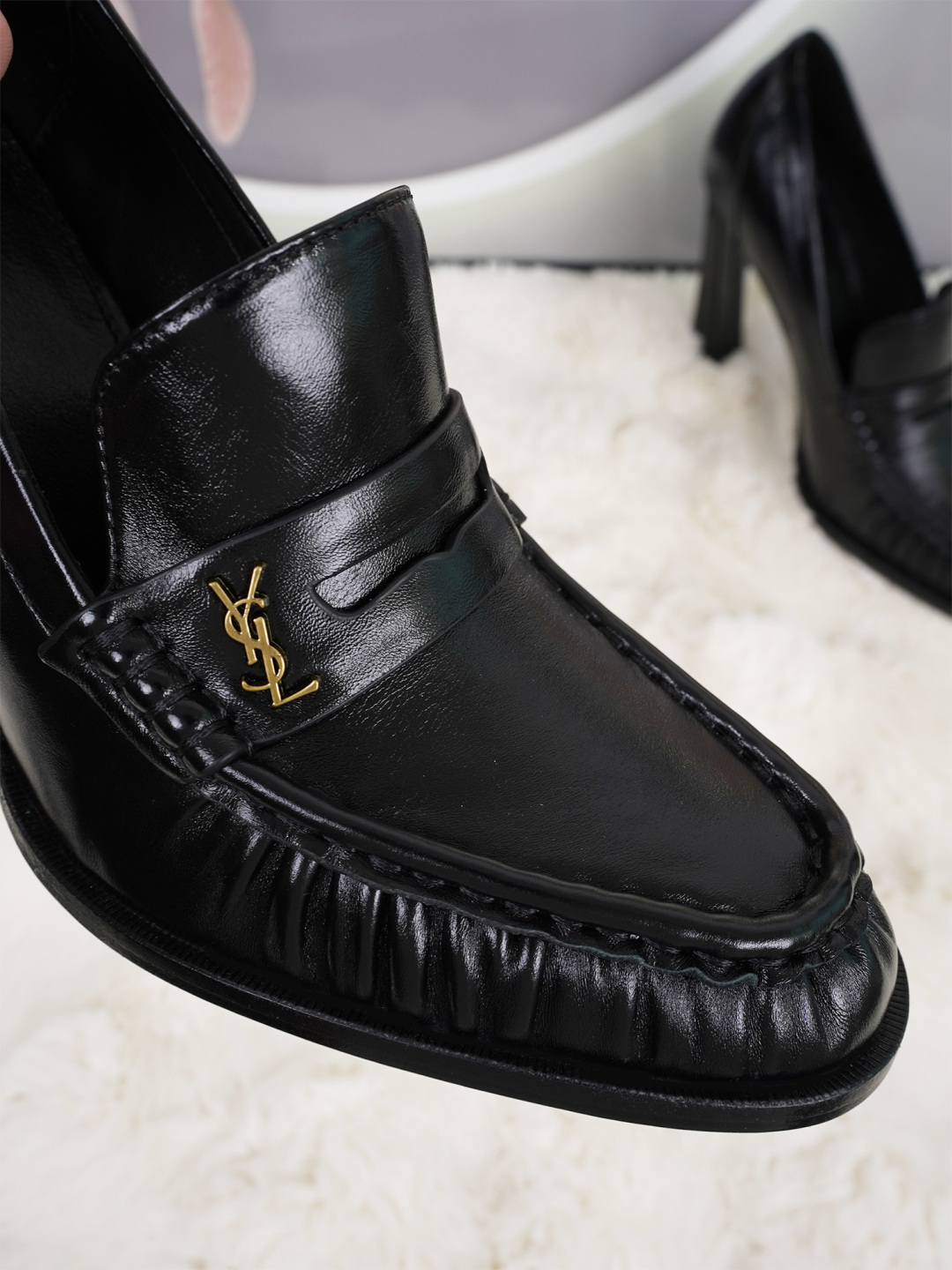 Saint Laurent Classic Luxury Leather Shoe Loafer Ref.56D4010C 4