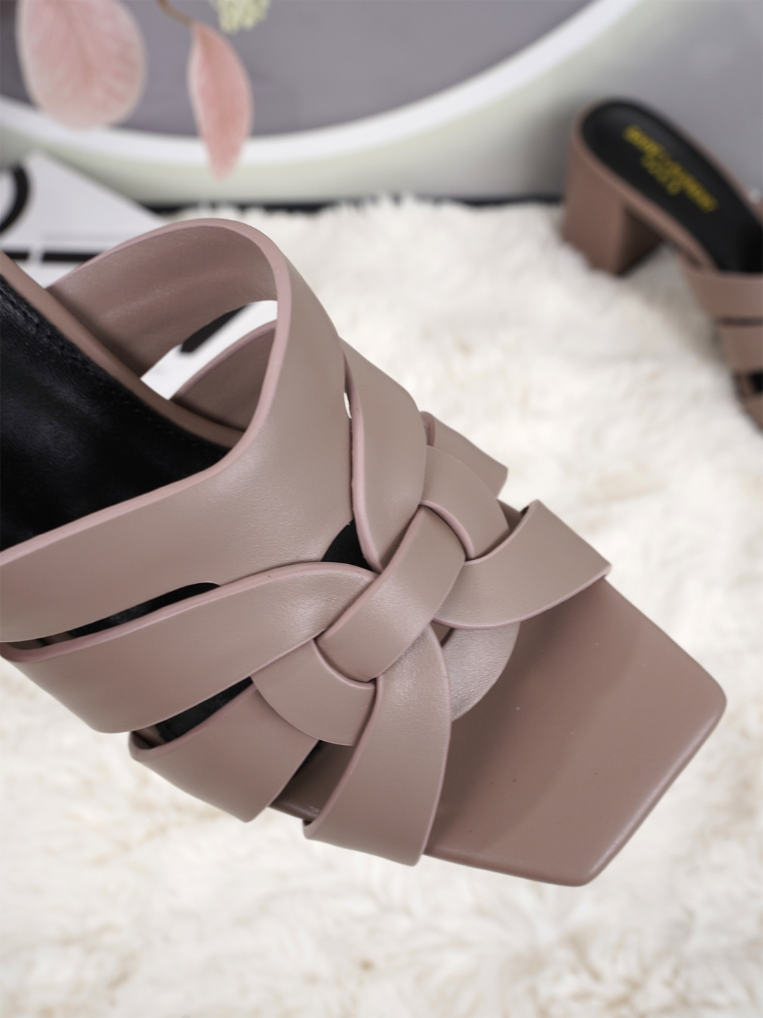 Saint Laurent Classic Luxury Leather Shoe Loafer Shoes Ref.57CBD7E4 4