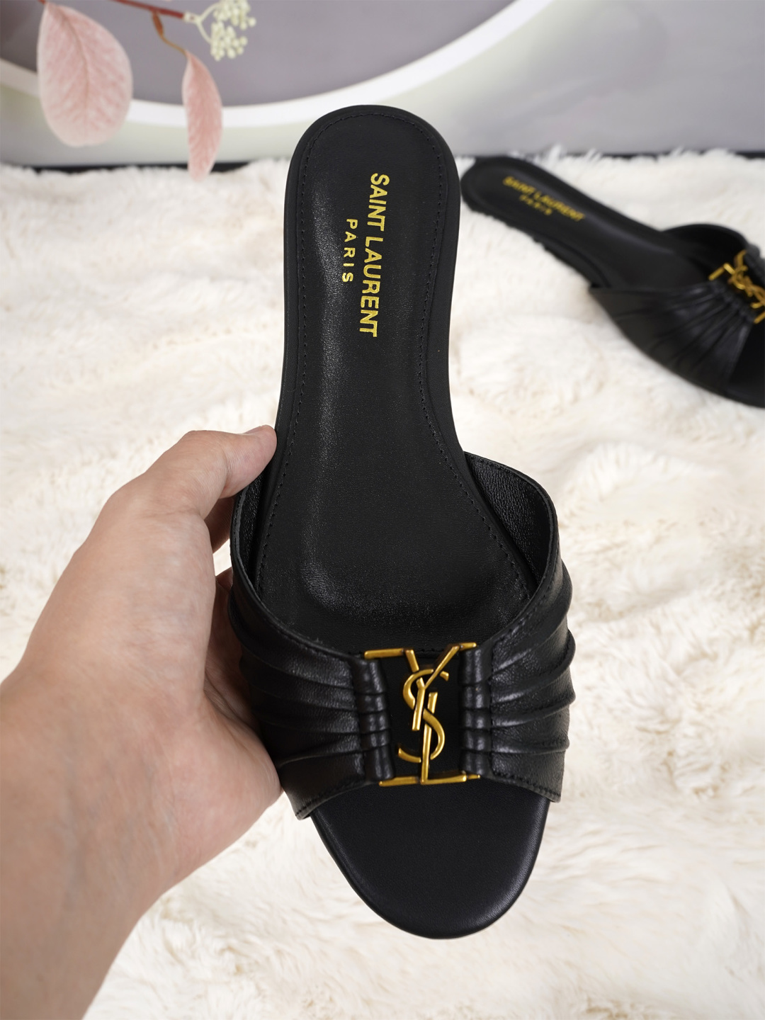 Saint Laurent Classic Luxury Leather Shoe Loafer Shoes Ref.33B42E61 3
