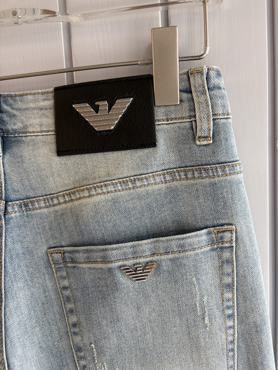 Original Water-Washing Jeans with Top-Level Embroidery and Luxurious Craftsmanship - 图片 9