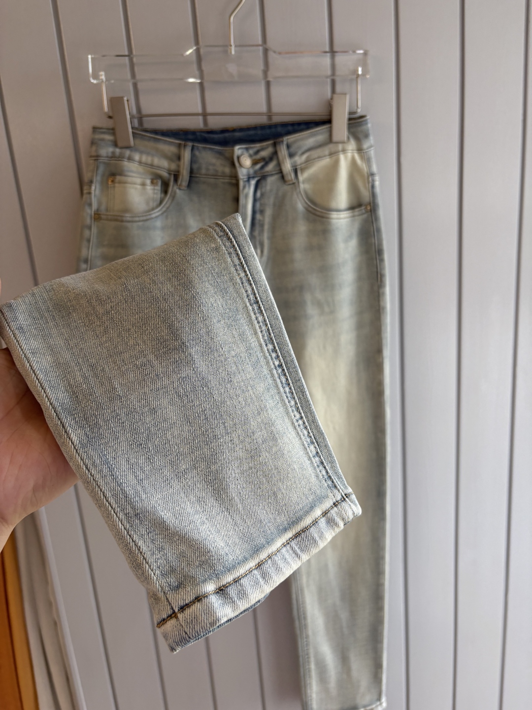 Luxurious Custom-Made Jeans with Unique Design and Top-Level Embroidery - 图片 7