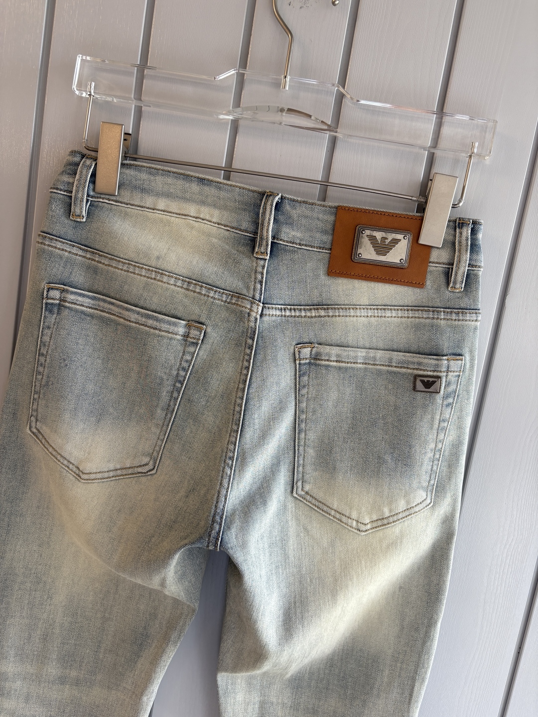Luxurious Custom-Made Jeans with Unique Design and Top-Level Embroidery - 图片 8