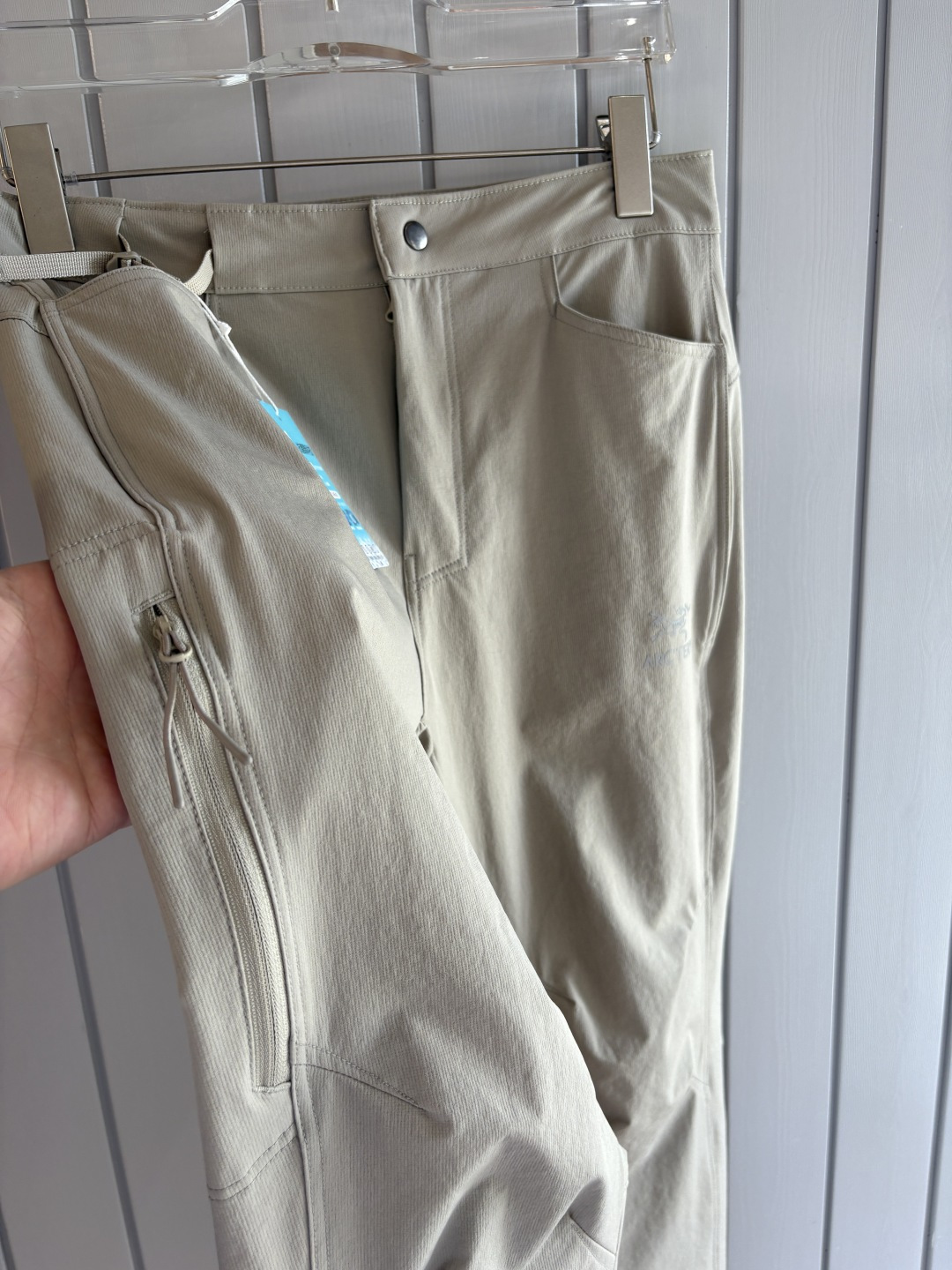 始祖鸟 官网同步 经典户外 工装裤 颜色超级正 海外同步发型 今年流行趋势 进口科技面料 M-3XL