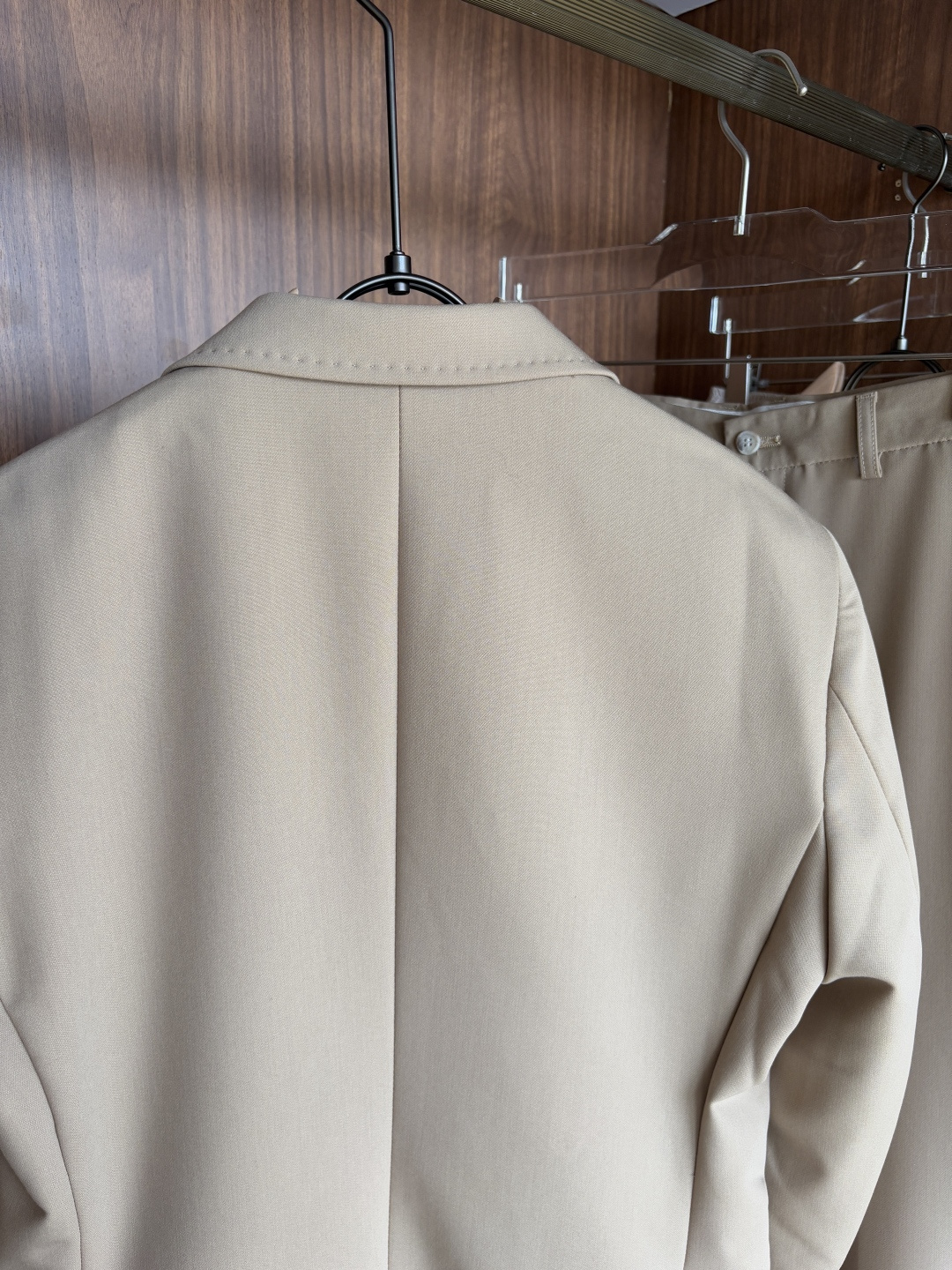 Hand-Sewn Summer Suit: Crafted with Precision and Elegance for Gentlemen - 图片 7