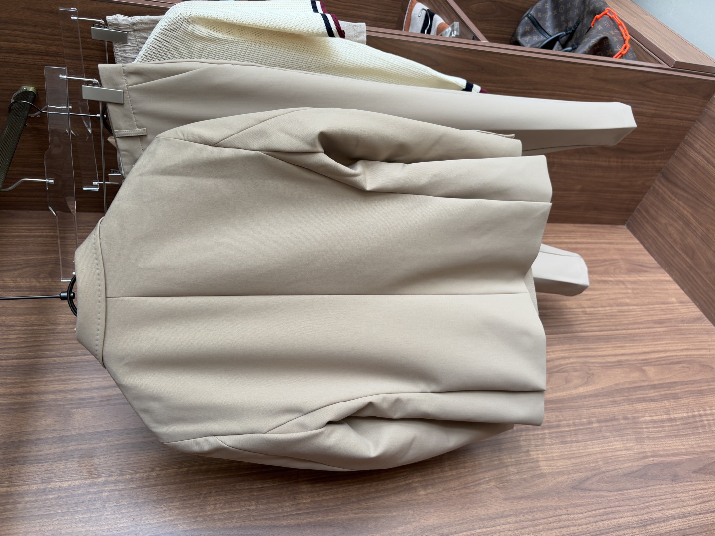 Hand-Sewn Summer Suits: Elegance and Quality Craftsmanship for Gentlemen - 图片 2