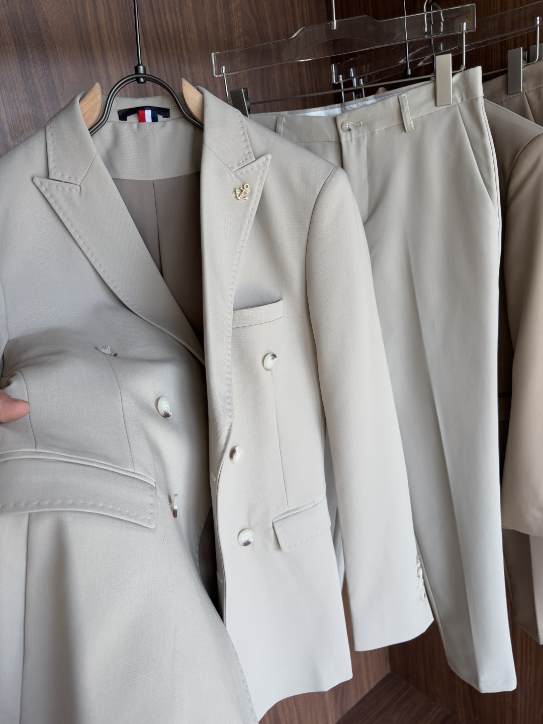 Hand-Sewn Summer Suits: Crafted with Precision and Elegance for Gentlemen - 图片 8