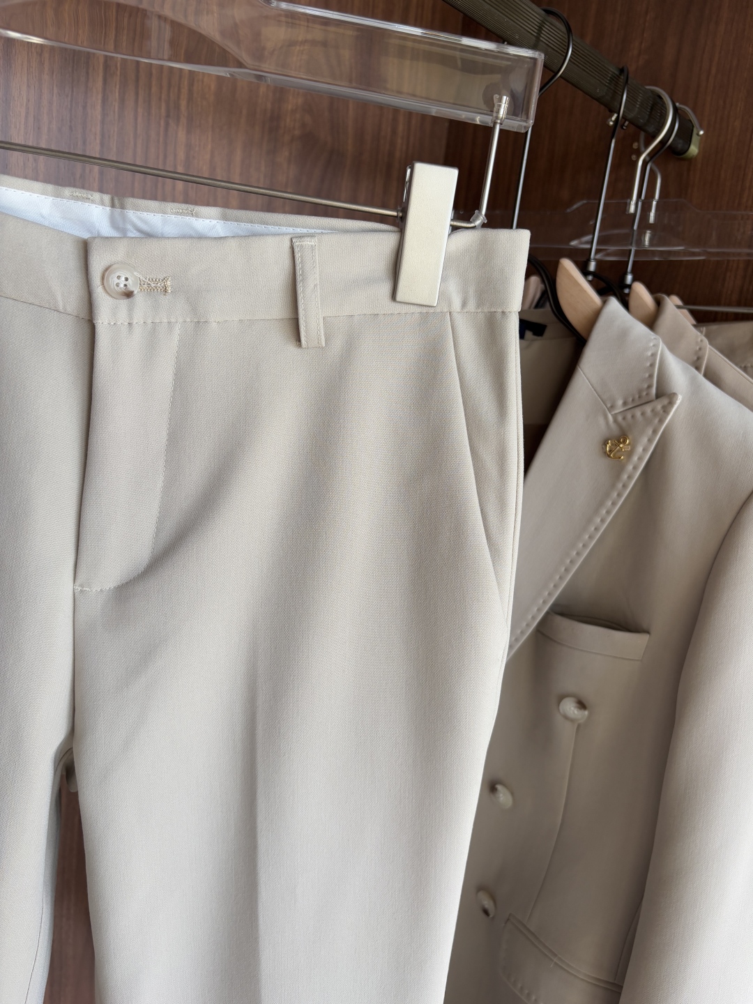 Hand-Made Summer Suit: Elegant, Customized, and High-Quality Craftsmanship for Gentlemen - 图片 6