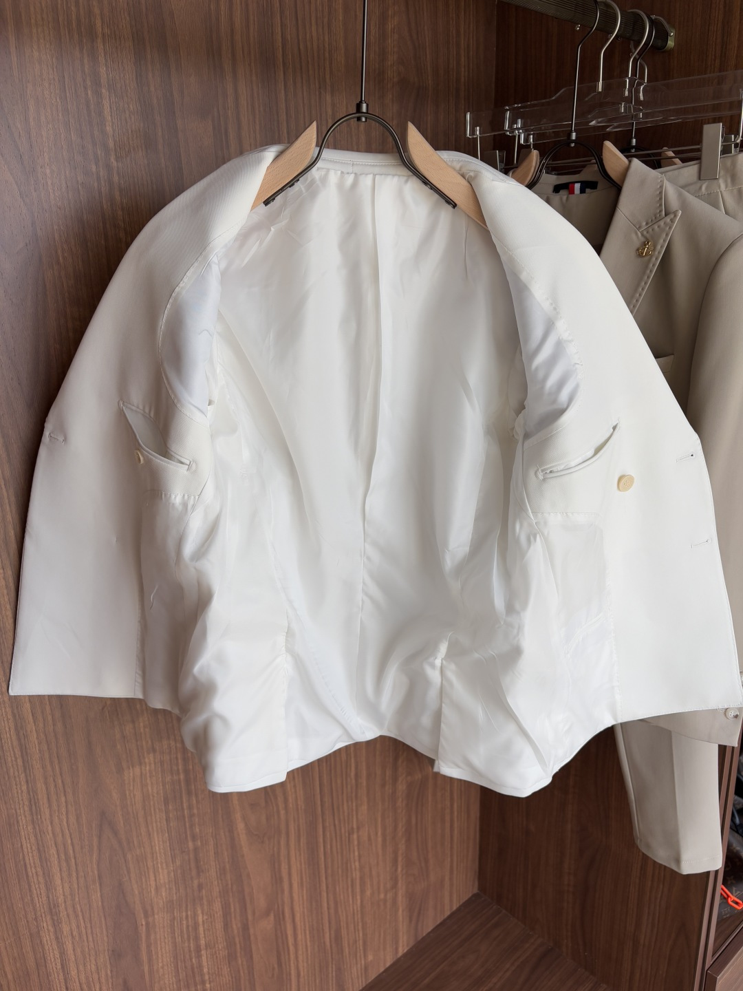 Handcrafted Summer Suits: Elegance, Comfort, and Quality in Every Detail - 图片 9