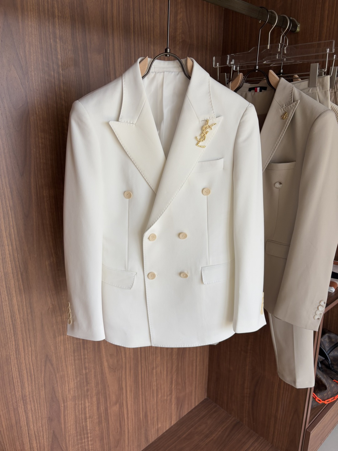 Handcrafted Summer Suits: Elegance, Comfort, and Quality in Every Detail