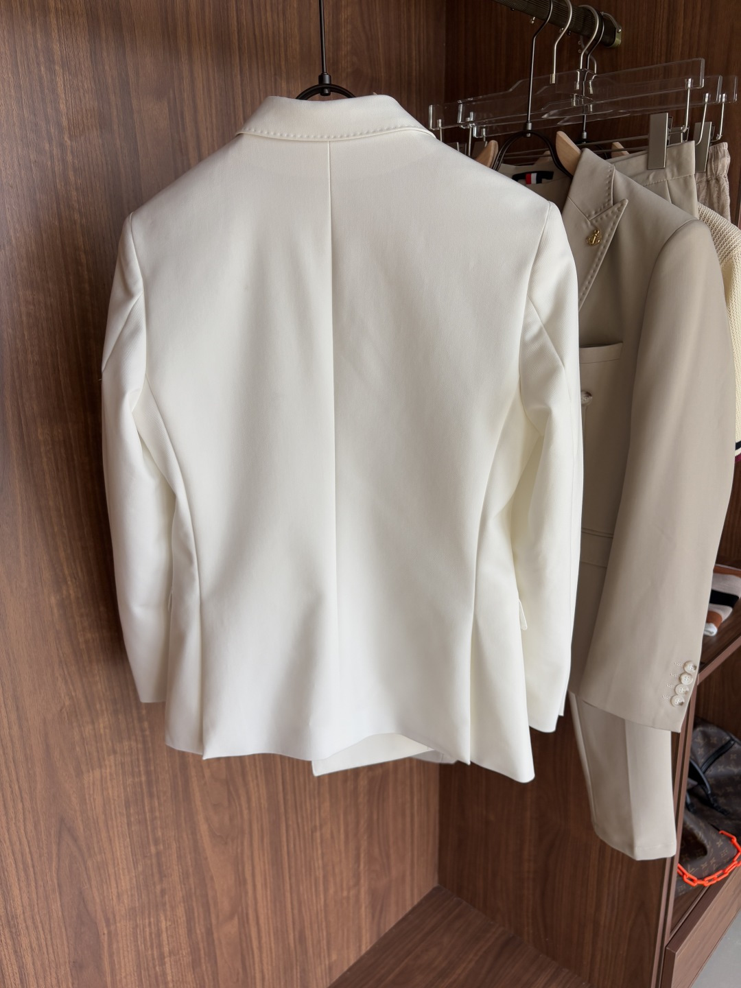 Handcrafted Summer Suits: Elegance, Comfort, and Quality in Every Detail - 图片 2