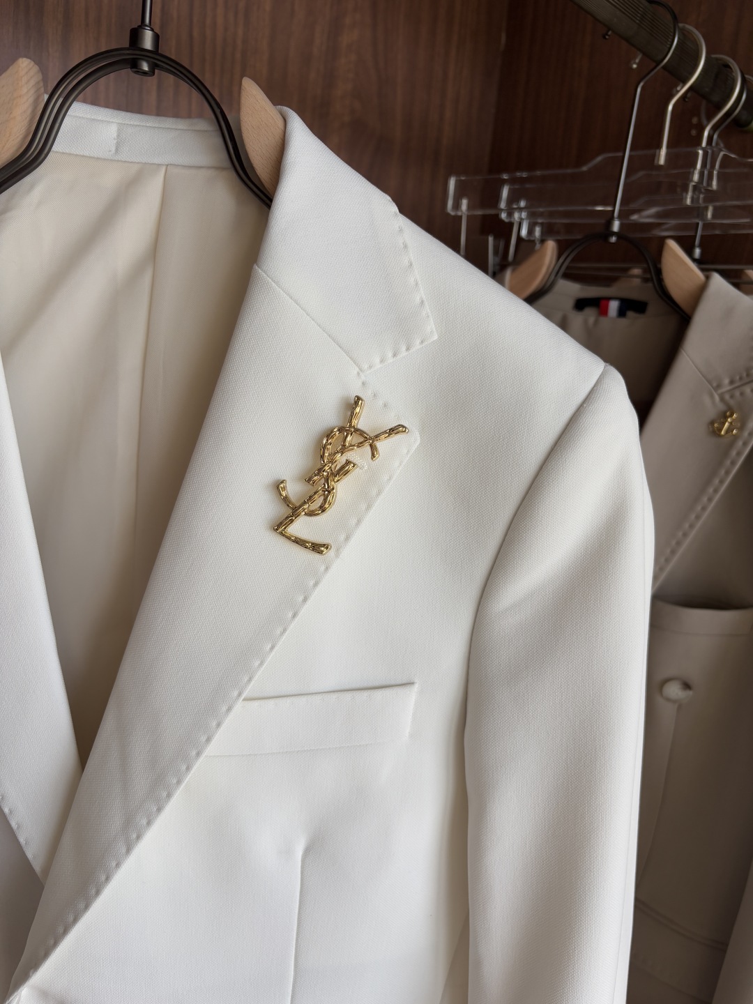 Handmade Summer Suit: Elegant, Detailed, and Unique Craftsmanship for Gentleman’s Style. - 图片 4