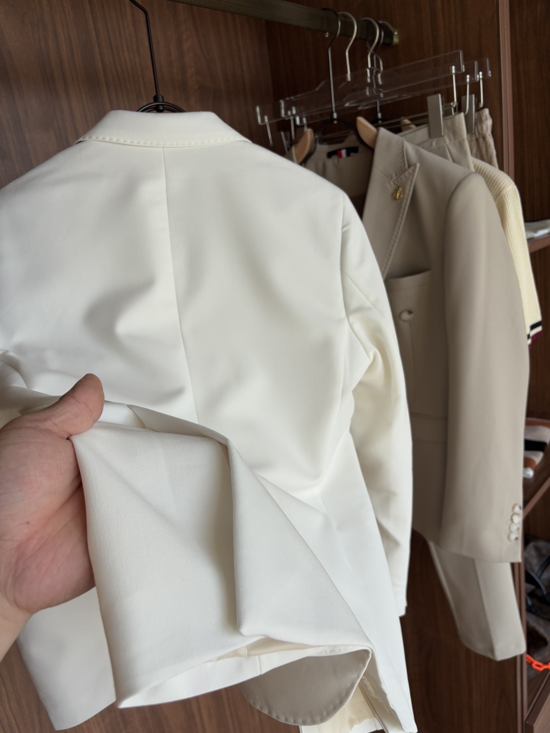 Handmade Summer Suit: Elegant, Detailed, and Unique Craftsmanship for Gentleman’s Style. - 图片 7