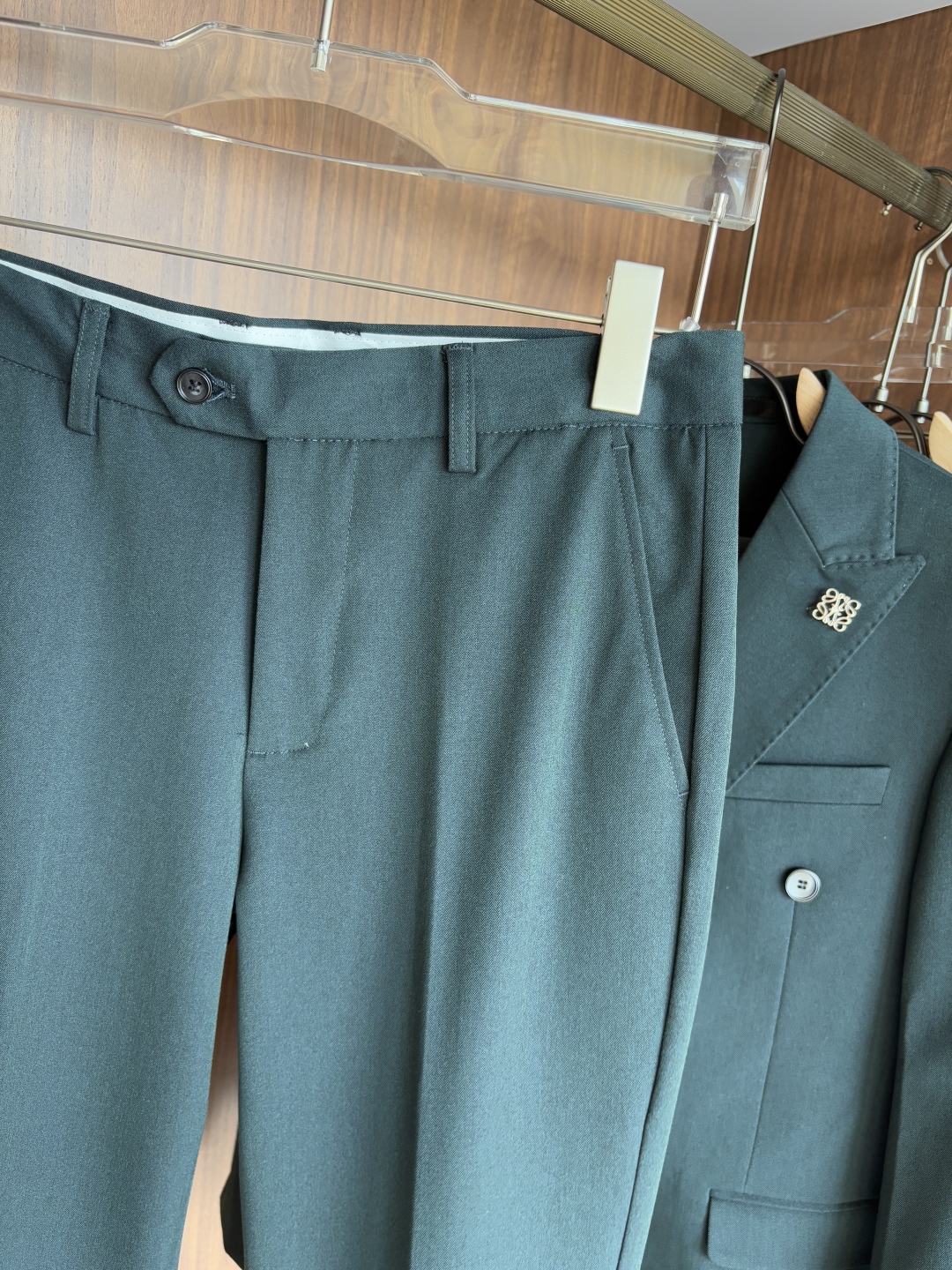 Handmade Summer Suit: Unique, Elegant, and Practical Craftsmanship for Gentlemen - 图片 6