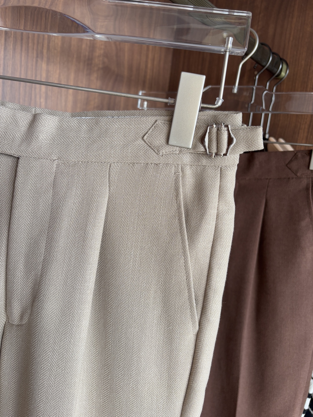 Luxury Naples Fabrics: Timeless Elegance and Comfort in Every Detail - 图片 4