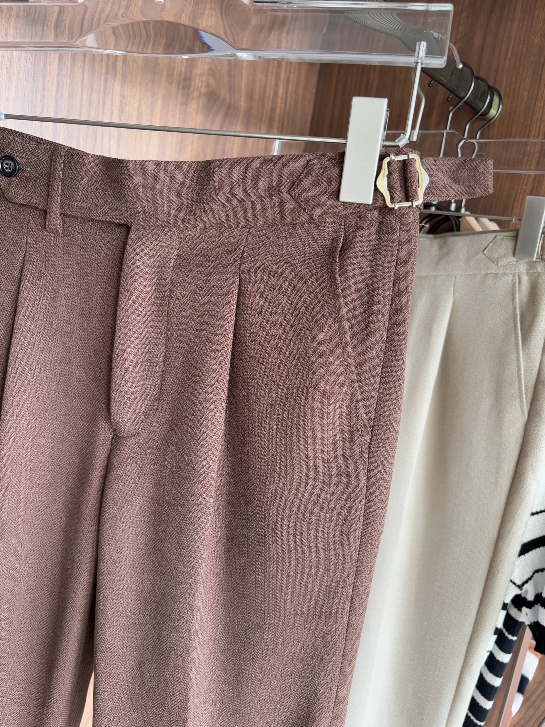 Luxury Naples Fabrics: Timeless Elegance and Comfort in Every Wear - 图片 4