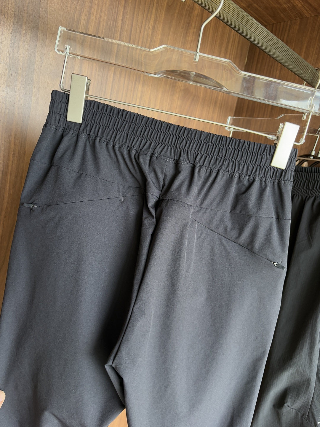 始祖鸟 官网同步 经典户外 工装裤 颜色超级正 海外同步发型 今年流行趋势 进口科技面料 M-3XL