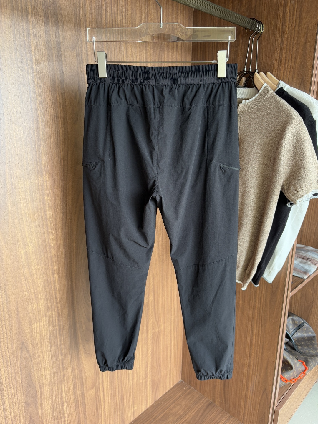 始祖鸟 官网同步 经典户外 工装裤 颜色超级正 海外同步发型 今年流行趋势 进口科技面料 M-3XL